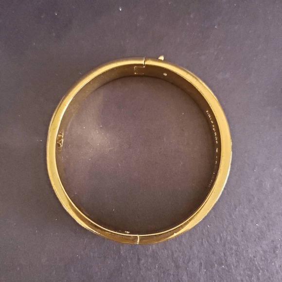 Kate Spade Hinged‎ Bangle Hole Punch Cream Enamel and Gold Plate Casual Everyday - Picture 8 of 11